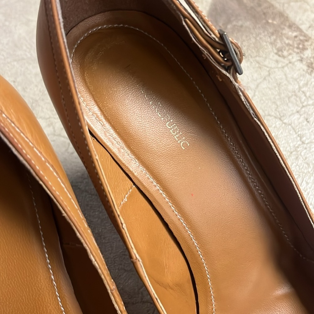 Banana Republic Vanchetta Tan Size 9 heels - Picture 6 of 8